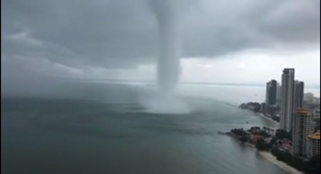 ČUDO! Tornado se približavao gradu, a onda se dogodio neviđeni obrat