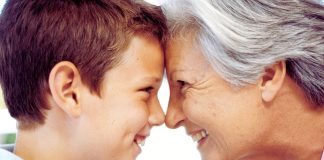 Zašto bake pružaju više ljubavi unucima