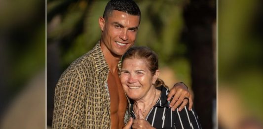 Cristiano Ronaldo s mamom