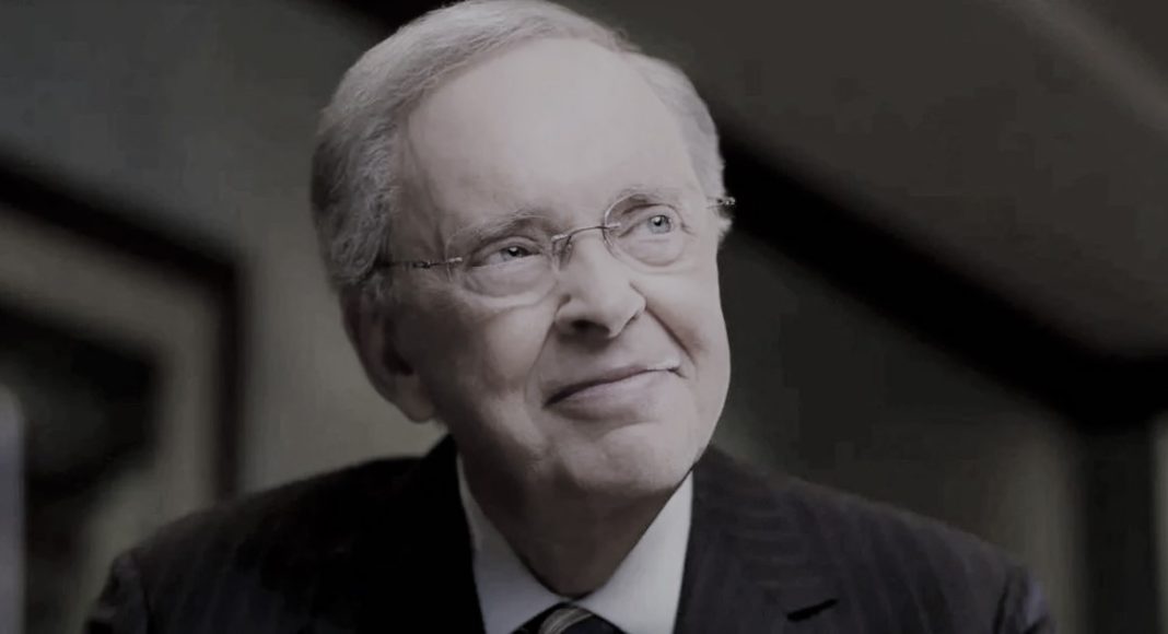 Umro je dr. Charles Stanley