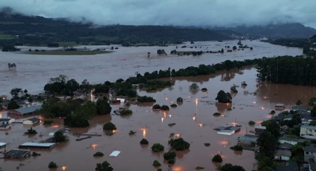 Obilne kiše u Brazilu ostavile su stotine mrtvih ili ozlijeđenih: Mnoge crkve su poplavljene