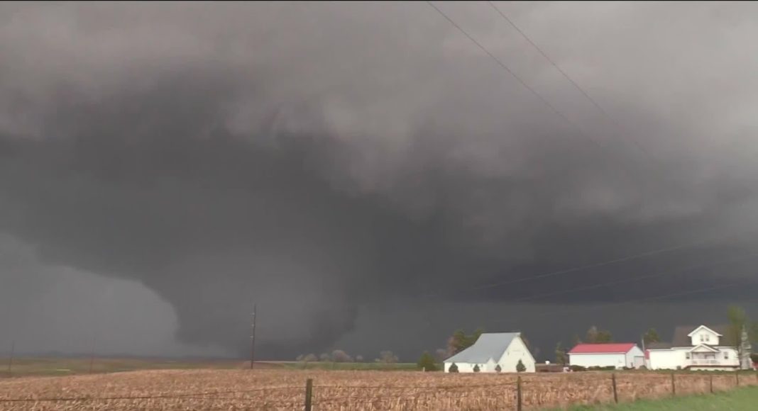 Tornado poharao SAD: Najmanje 18 mrtvih, među njima i djeca