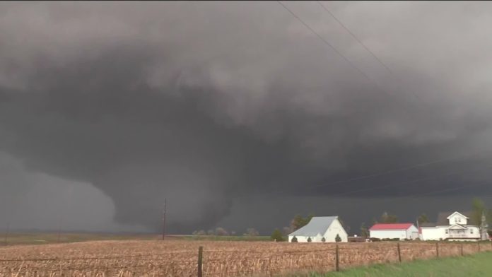 Tornado poharao SAD: Najmanje 18 mrtvih, među njima i djeca