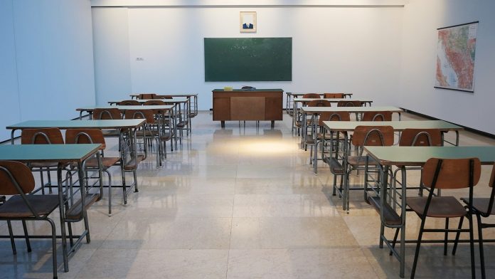 Profesora u Beogradu pretukli učenici