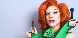 EU želi naučiti djecu kako se odijevati kao ”drag queen”