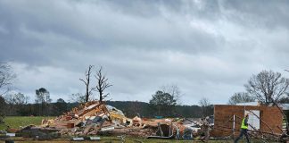 Tornado u Mississippiju ostavio je bračni par neozlijeđen u ruševinama crkve