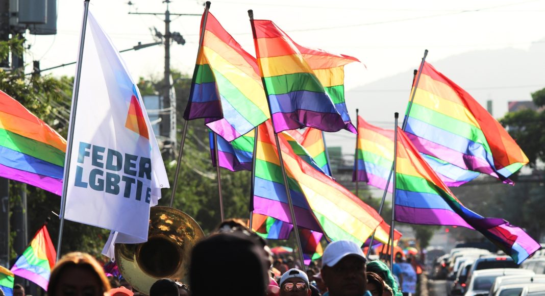 Stanovnici kanadskog grada žele zabranu LGBT zastava